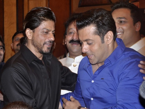 Shah Rukh and Salman Khan at Baba Siddiqui's Iftar Party