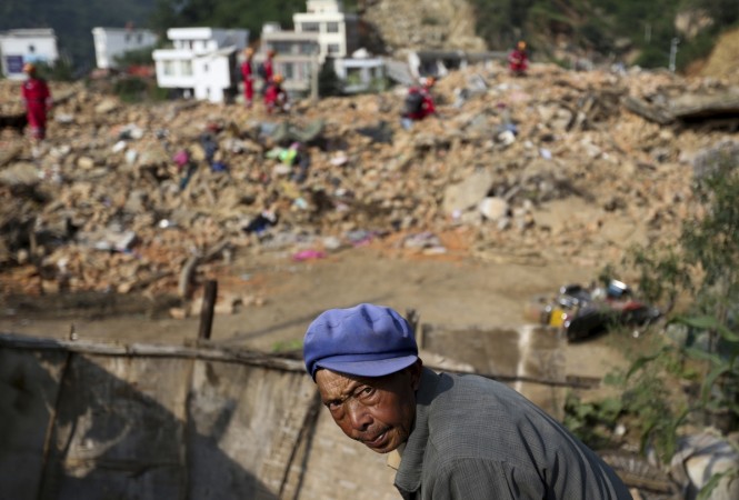 The death toll in Yunnan province is nearing 600 as rescuers are struggling against flood. The death toll of the earthquake in China's Yunnan province has reached almost 600 as rescuers are struggling against flood.