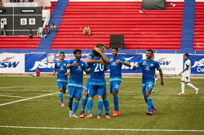 India players celebrate their goal against Pakistan India Chhetri Robin Singh Pakistan
