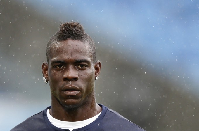 Liverpool want to sign Balotelli on loan Mario Balotelli