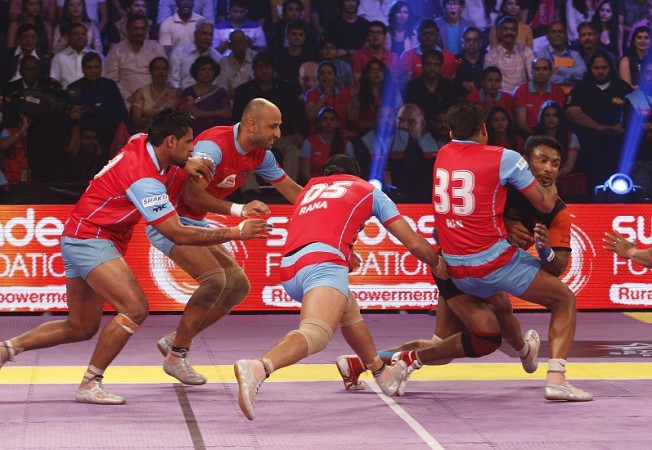 Jaipur Pink Panthers in action against U Mumba in last year's Pro Kabaddi League final Pro Kabbadi League