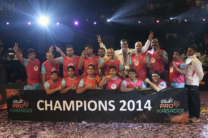 Jaipur Pink Panthers celebrate after clinching the Pro Kabaddi League title Jaipur Pink Panthers Final Win