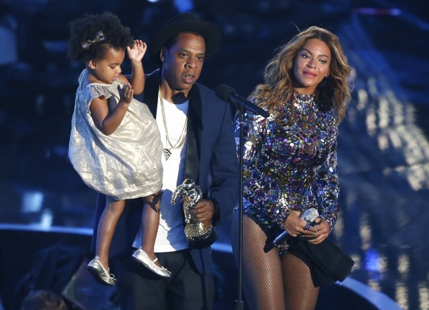 Beyonce Wardrobe Malfunction Queen Bey Accidentally Exposes On