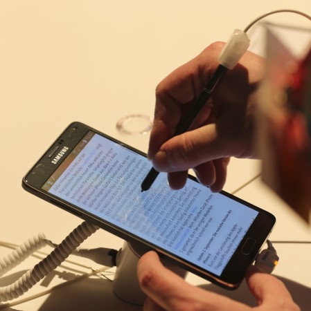 Samsung Galaxy Note 4. Samsung Galaxy Alpha, Note 4 Features Best Display Protection With Corning Gorilla Glass 4