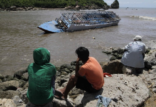 Representational Image Boat capsize