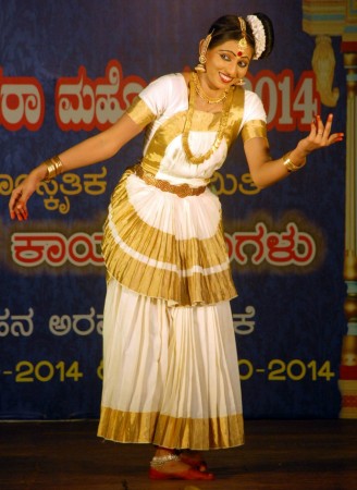 Mohiniyattom performance at Mysore Palace Mysore Dasara celebrations