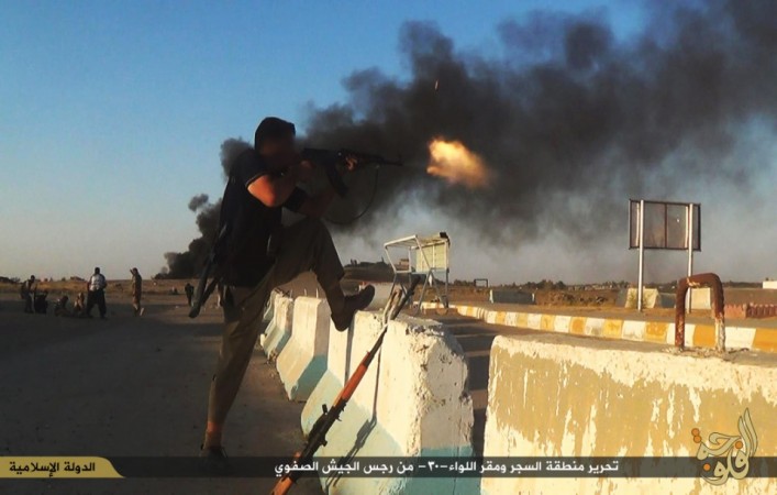 ISIS has released pictures of its attack on Iraqi 30th brigade, in which over 300 Iraqi soldiers were killed. ISIS has released the pictures of its attack on Iraq 30th brigade,in which over 300 Iraqi soldiers were killed.