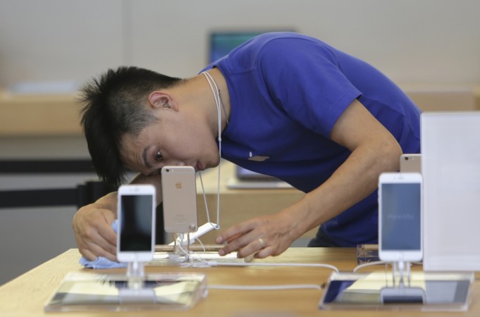 Apple rolled out the new iPhone 6 and iPhone 6 Plus, in China and India.