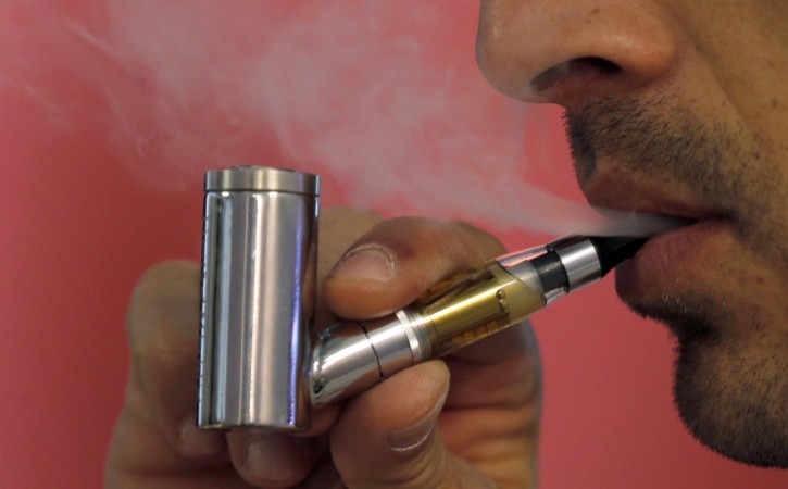 An electronic pipe Marijuana-Flavoured E-Cigarettes May be Out Soon