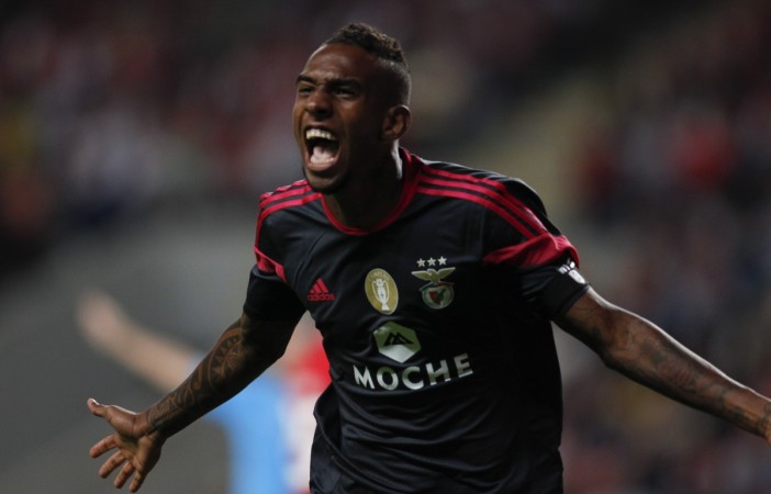 Benfica's Talisca celebrates his goal against Braga during their Portuguese Premier League match at the municipal stadium in Braga on 26 October 2014. Talisca