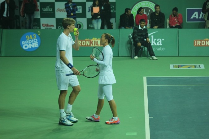 Kevin Anderson and Jelena Jankovic discuss strategy during their match against Pune Marathas Kevin Anderson Jelena Jankovic Delhi Dreams