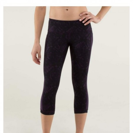 Yoga Pants Can cause butt acne Yoga pants can give you butt acne