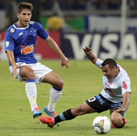 Lucas Silva can operate as a central midfielder or a deep-lying playmaker. Lucas Silva