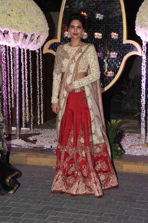 Esha Gupta Esha Gupta