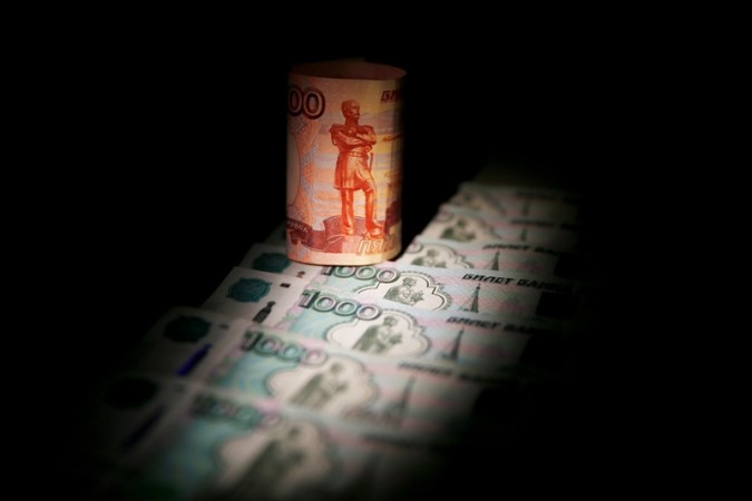 Russian Ruble Falls to 16-year Lows despite Interest Rate Hike; Putin's Power at Stake? Russian Ruble