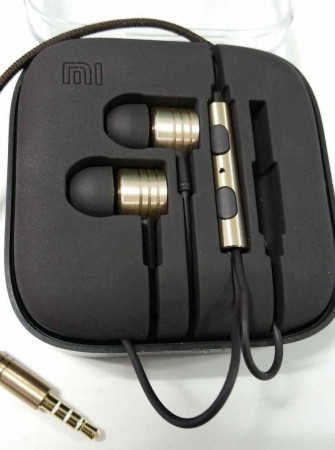 Xiaomi MI Piston in-ear earphone Xiaomi MI Piston in-ear earphone