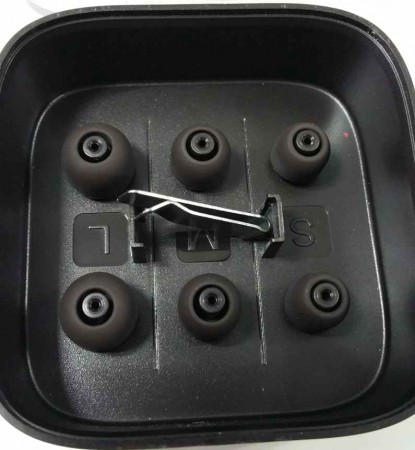 Xiaomi MI Piston in-ear earphone earbuds Xiaomi MI Piston in-ear earphone earbuds