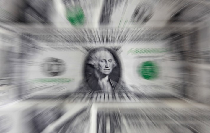 US$