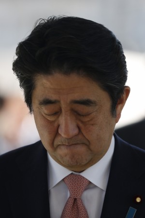 Japanese PM Shinzo Abe has sought help from his Middle Eastern allies to help save two Japanese hostages that the ISIS militants threatened to kill.