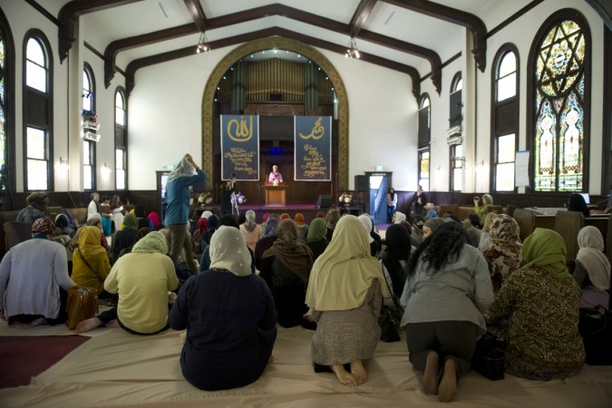 Muslim women kneel for the prayer service at the Women's Mosque of America in downtown Los Angeles, California January 30, 2015. First female-only mosque in the US