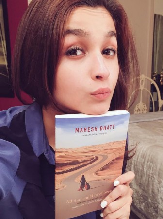 Alia Bhatt Alia Bhatt selfie