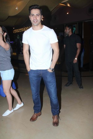 Varun Dhawan Sonakshi Sinha, Varun Dhawan, Nargis Fakhri Attends 'Badlapur' Special Screening