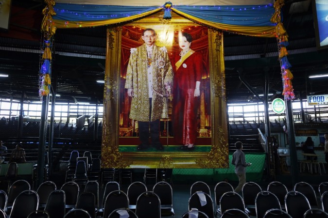 Thai students to be jailed for insulting royalty