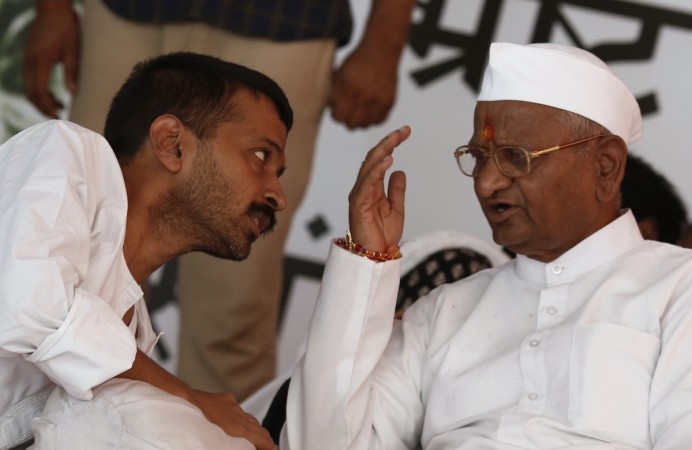 Hazare, Kejriwal
