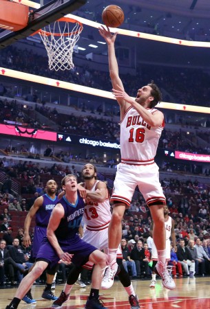 Paul Gasol averages 18.6 points per game this season for the Bulls Paul Gasol
