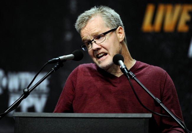 Freddie Roach also considers that Mayweather's legs are a problem Freddie Roach