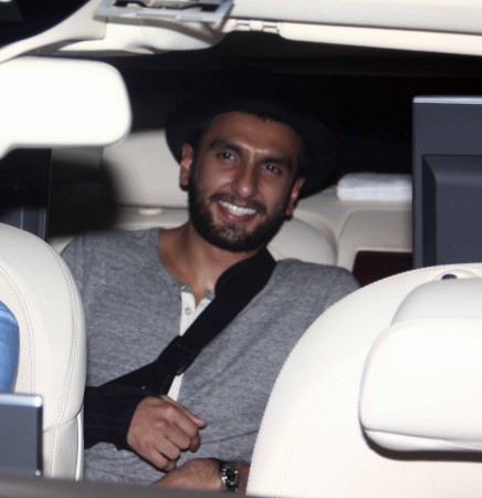 'Bajirao Mastani' co-stars arrives at Karim Morani's birthday bash Lovebirds Deepika – Ranveer Spotted Together at Karim Morani's Birthday Bash