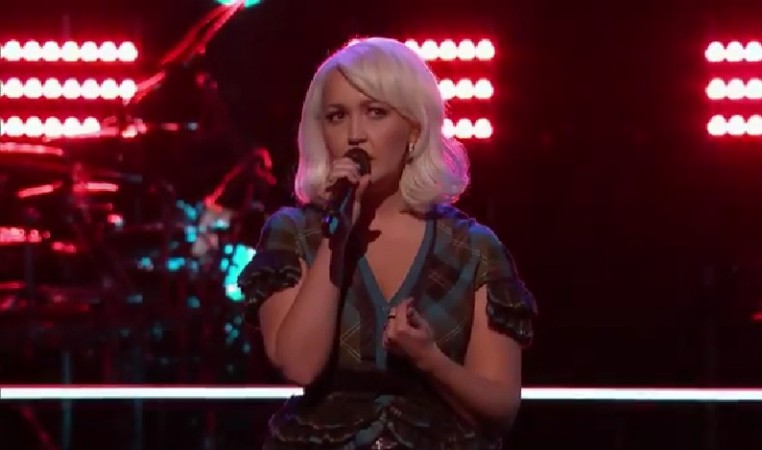 Meghan Linsey performs on "The Voice" US Season 8 Knockout Round