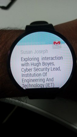 EMail notification on Moto 360 Smartwatch EMail notification on Moto 360 Smartwatch