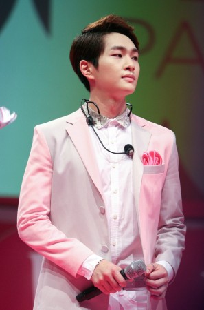 Onew of Shinee