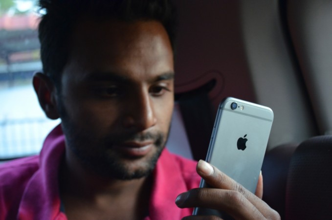 Samsung vs Apple: iPhone 6S owner rushed to ER for second-degree burns after device combusts; user hoping for a phone replacement Samsung vs Apple: iPhone 6S owner rushed to ER for second-degree burns after device combusts; user hoping for a phone replacement