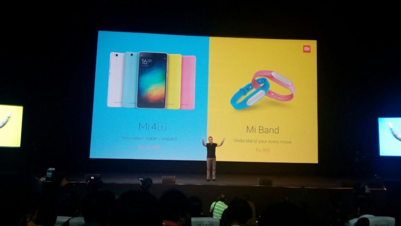 Xiaomi Mi 4i - Innovation made compact. Mi Band - Understand your every move Xiaomi Live