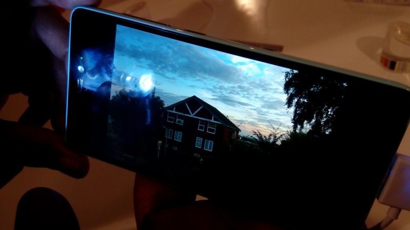 MI 4i Sunlight display check MI 4i Sunlight display check