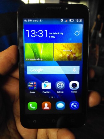 The Honor Bee features a 4.5-inch screen with 960x540 pixels resolution The Honor Bee features a 4.5-inch screen with 960x540 pixels resolution