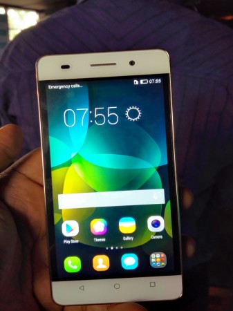 Huawei Honor 4C Front View Micromax Yu Yuphoria vs Huawei Honor 4C: Will Yureka Successor Take Over One Of Its Biggest Threat?