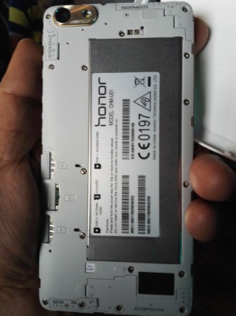 Huawei Honor 4C SIM slots and Battery Huawei Honor 4C SIM slots and Battery