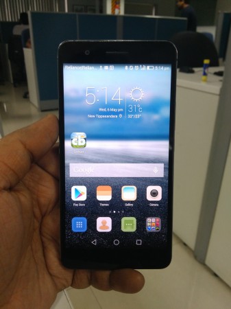Huawei Honor 6 Plus Front View Huawei Honor 6 Plus Front View