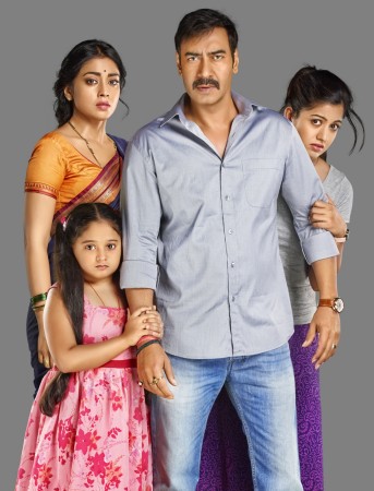 Ajay Devgn and Shriya Saran in 'Drishyam' Ajay Devgn and Shriya Saran in 'Drishyam'