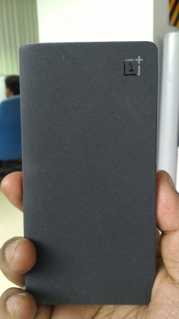 OnePlus Power Bank inherits its design and built quality from its smartphone OnePlus Power Bank inherits its design and built quality from its One smartphone