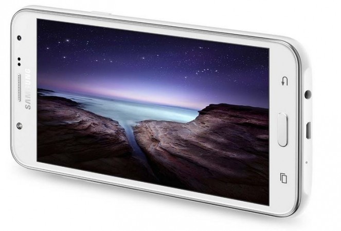 Samsung Launches Pro-Selfie Camera Smartphone Galaxy J5, J7 Series with Front-LED Flash; Price, Specifications