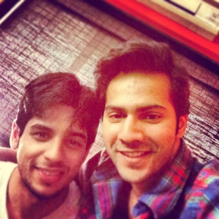 Varun Dhawan and Sidharth Malhotra will be in the Remake of 'Ram Lakhan' Varun Dhawan and Sidharth Malhotra will be in the Remake of 'Ram Lakhan'