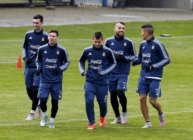 Argentina are one of the favourites to win the Copa America 2015 but it will not be easy against Chile. Argentina