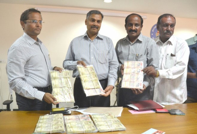 Representational Image Fake Currency