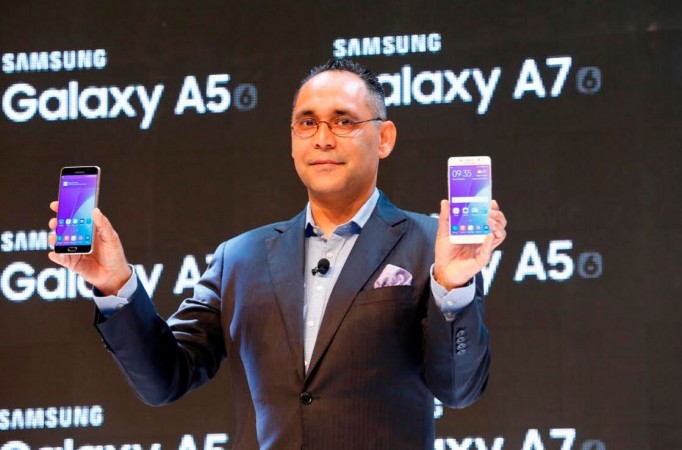 Manu Sharma, Director, Mobiles Business, Samsung India Electronics launchhing Galaxy A7 (2016) and Galaxy A5 (2016)