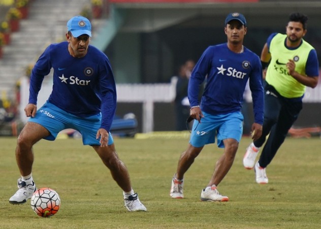 MS Dhoni Pawan Negi Suresh Raina India