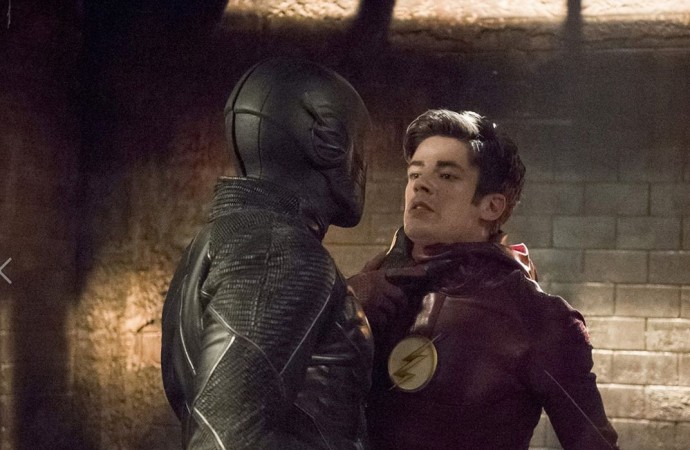 http://data1.ibtimes.co.in/cache-img-0-450/en/full/600111/1463550012_flash-season-2-episode-15-had-seen-barry-deciding-take-another-shot-defeating-zoom.jpg